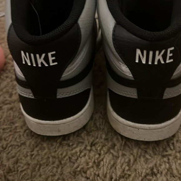 Nike, court vision mid size 8 - Picture 3 of 7